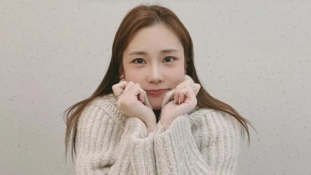 Penyanyi trot asal Korea Selatan, Haesoo. (Sumber : Instagram @hellohaesoo)