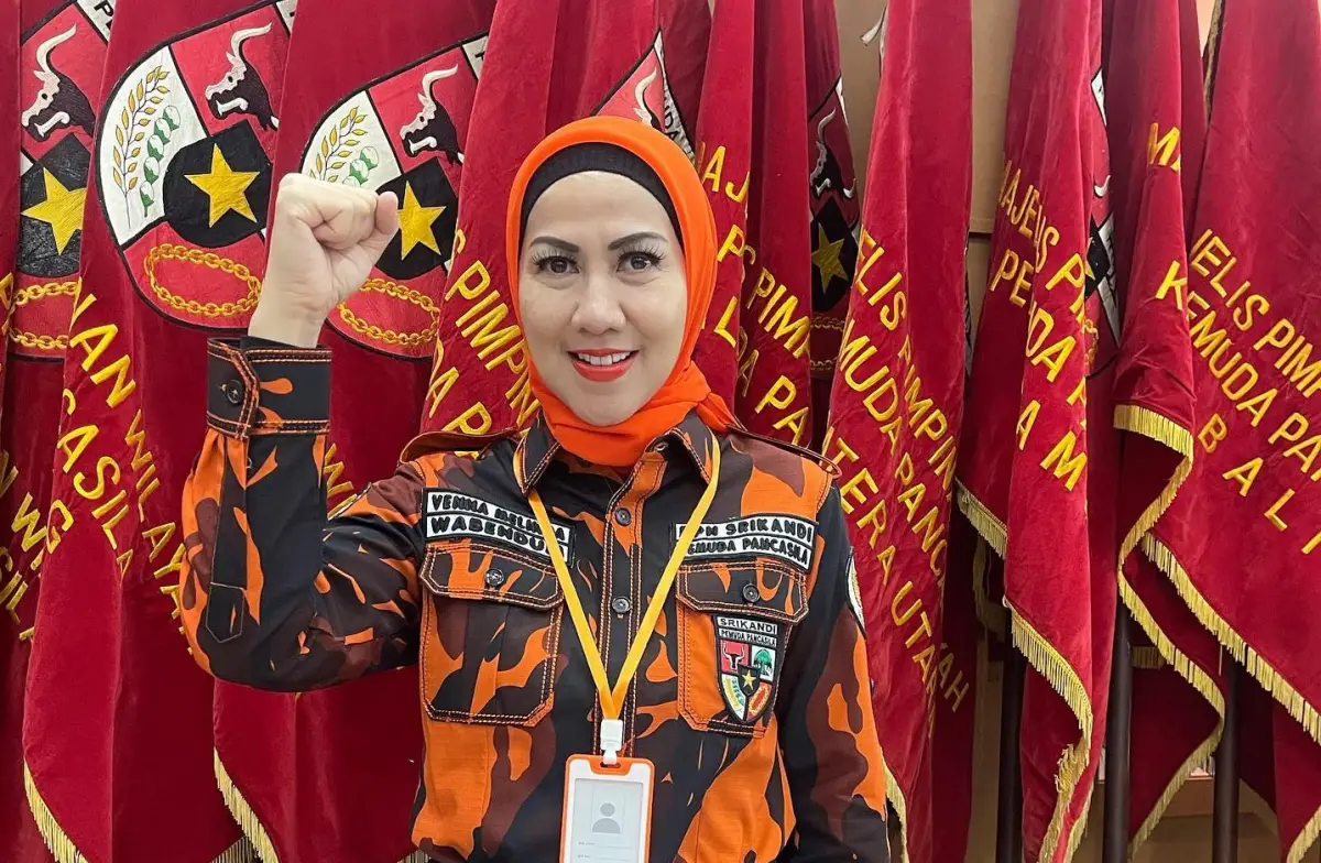 Venna Melinda, aktris yang kini merambah dunia politik. (Sumber : Instagram @vennamelindareal)