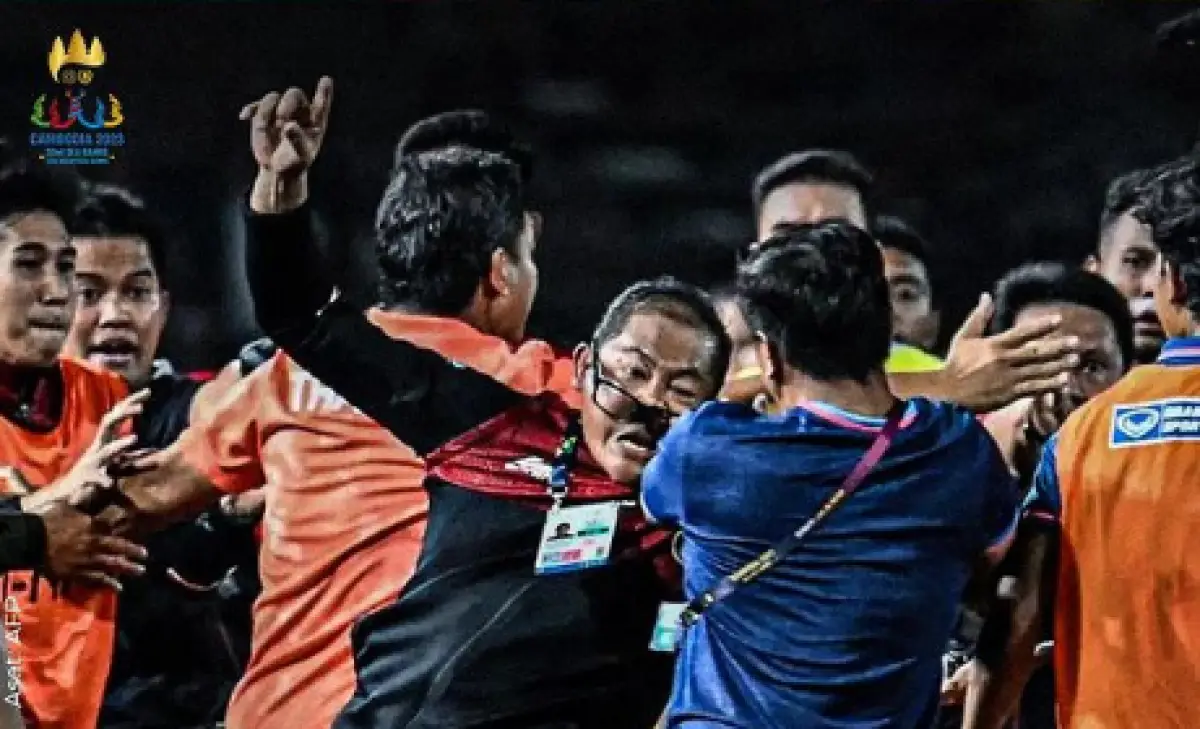Insiden baku hantan di final sepak bola SEA Games 2023 (Sumber : Twitter)