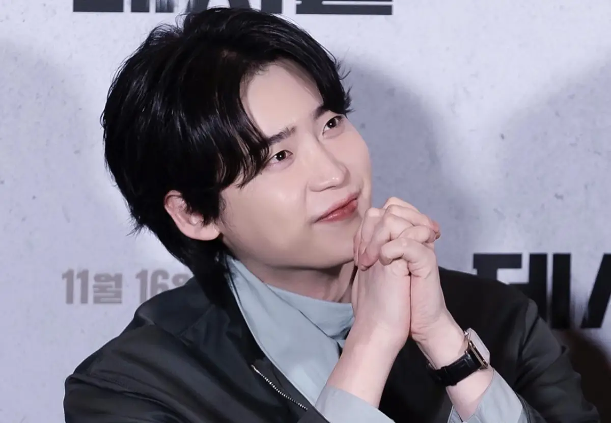 Aktor Lee Jongsuk. (Sumber : Instagram @jongsuk0206)