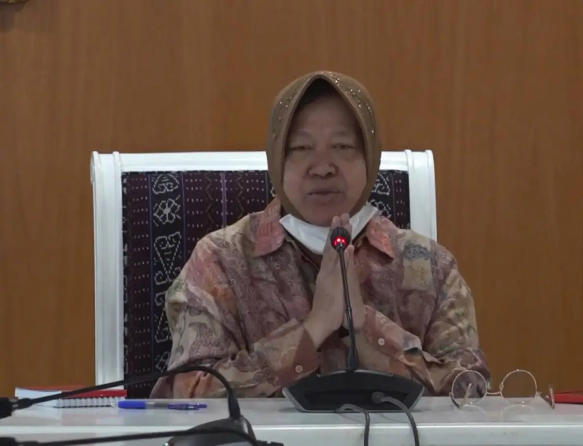 Menteri Sosial Tri Rismaharini menaggapi penggeledahan di kantor Kemensos (Sumber : YouTube Kemensos RI)