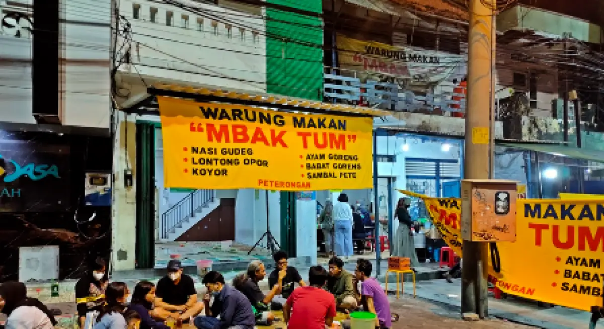 Warung Gudeg Koyor Mbak Tum. (Sumber : Jateng Travel Guide)