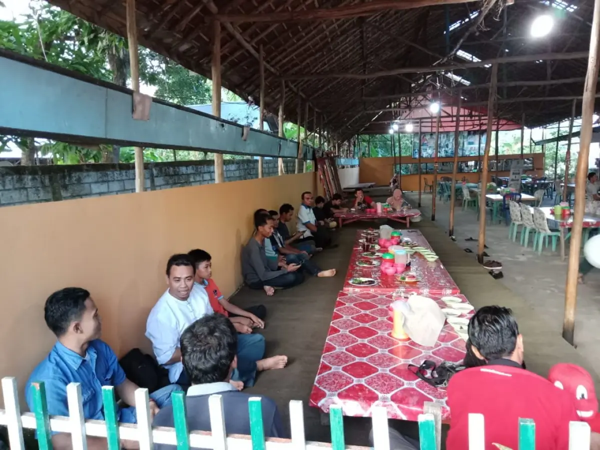 Ilustrasi tempat makan di tempat wisata