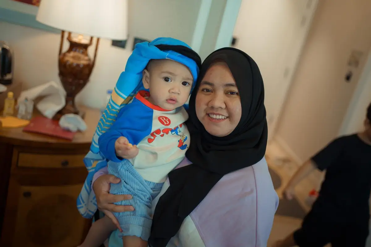 Pengasuh Rafathar, Lala, dan putra bungsu Raffi dan Nagita, Rayyanza. (Sumber : Instagram @shela_lala96)