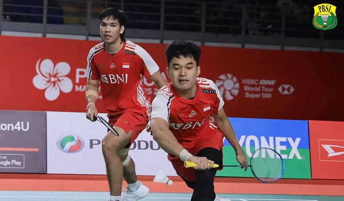 Pasangan ganda putra, Leo Rolly Carnando/Daniel Marthin, saat melawan wakil tuan rumah di semifinal Malaysia Masters 2023. (Sumber : PBSI)