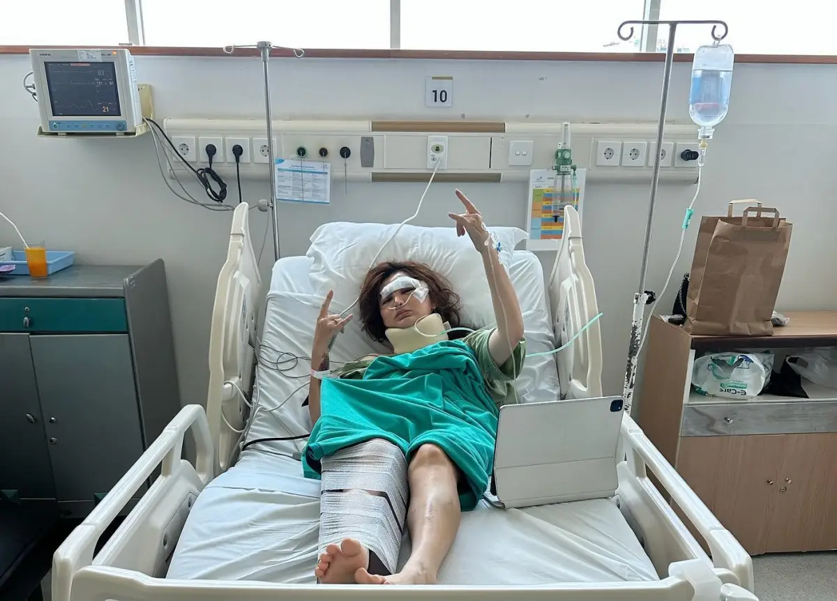 Aktris Angela Lee mengalami kecelakaan di Tol Solo-Semarang, Jumat malam, 26 Mei 2023. (Sumber : Instagram @angelalee87)