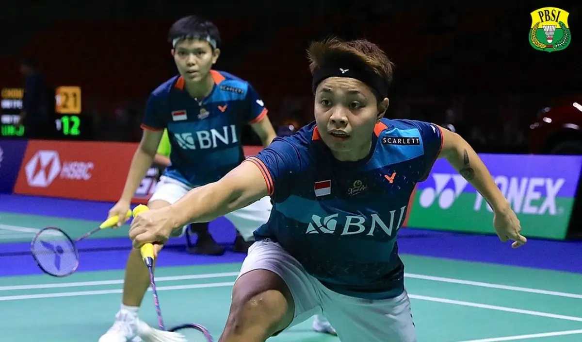 Pasangan ganda putri Indonesia, Apriyani Rahayu/Siti Fadia Silva Ramadhanti, yang menaklukkan wakil Skotlandia, Julie Macpherson/Ciara Torrance, di 32 besar Thailand Open 2023. (Sumber : PBSI)