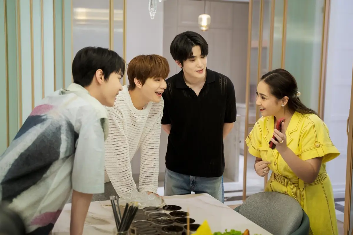 Nagita Slavina saat menjamu 3 member NCT, Doyoung, Jaehyun dan Jungwoo, di rumahnya. (Sumber : Instagram @raffinagita1717)