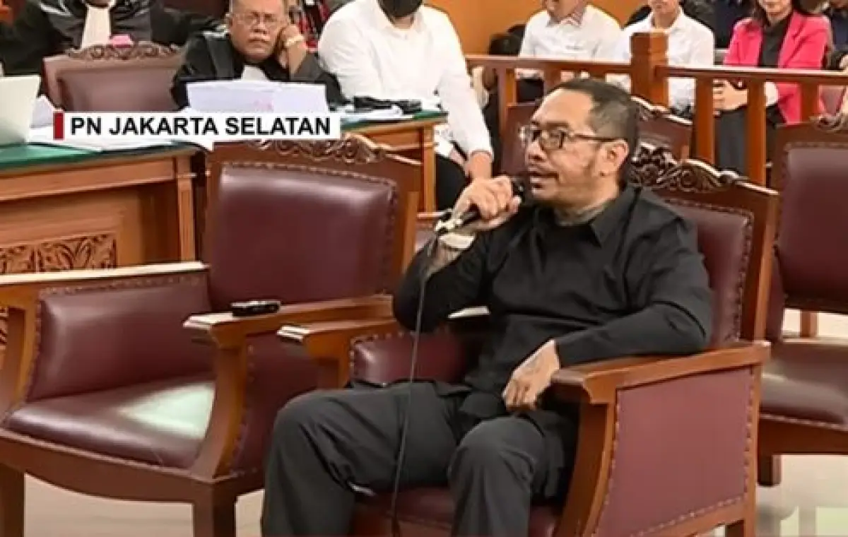 Jonathan Latumahina saat memberikan kesaksian (Sumber : YouTube Komas TV)