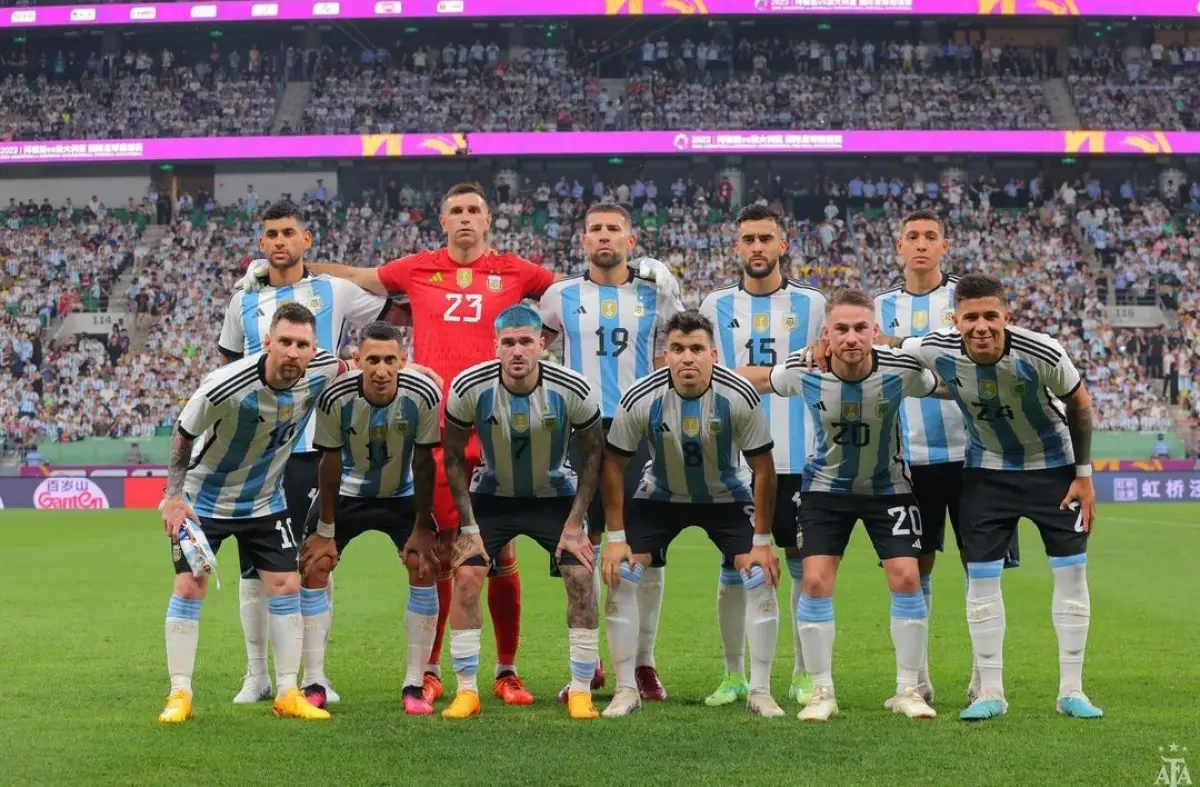 Timnas Argentina saat melawan Australia (Sumber : Instagram @leomessi)