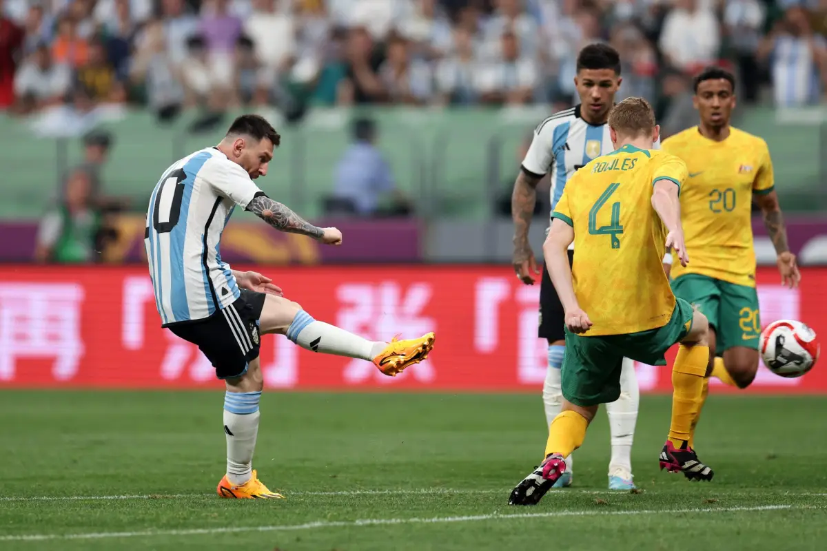 Lionel Messi menjadi bintang lapangan dalam laga Timnas Argentina vs Australia (Sumber : Twitter)