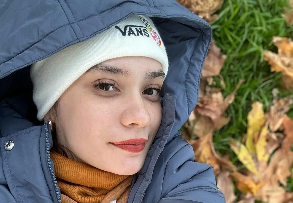 Istri Arya Saloka, Putri Anne, kerap mengunggah quotes galau di media sosialnya. (Sumber : Instagram @anneofficial1990)