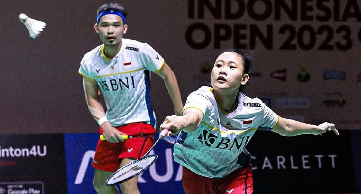 Rinov/Pitha berhasil menumbangkan wakil Malaysia, Tan Kiang Meng/Lai Pei Jing pada babak 16 besar, Kamis 15 Juni 2023. (Sumber : PBSI)