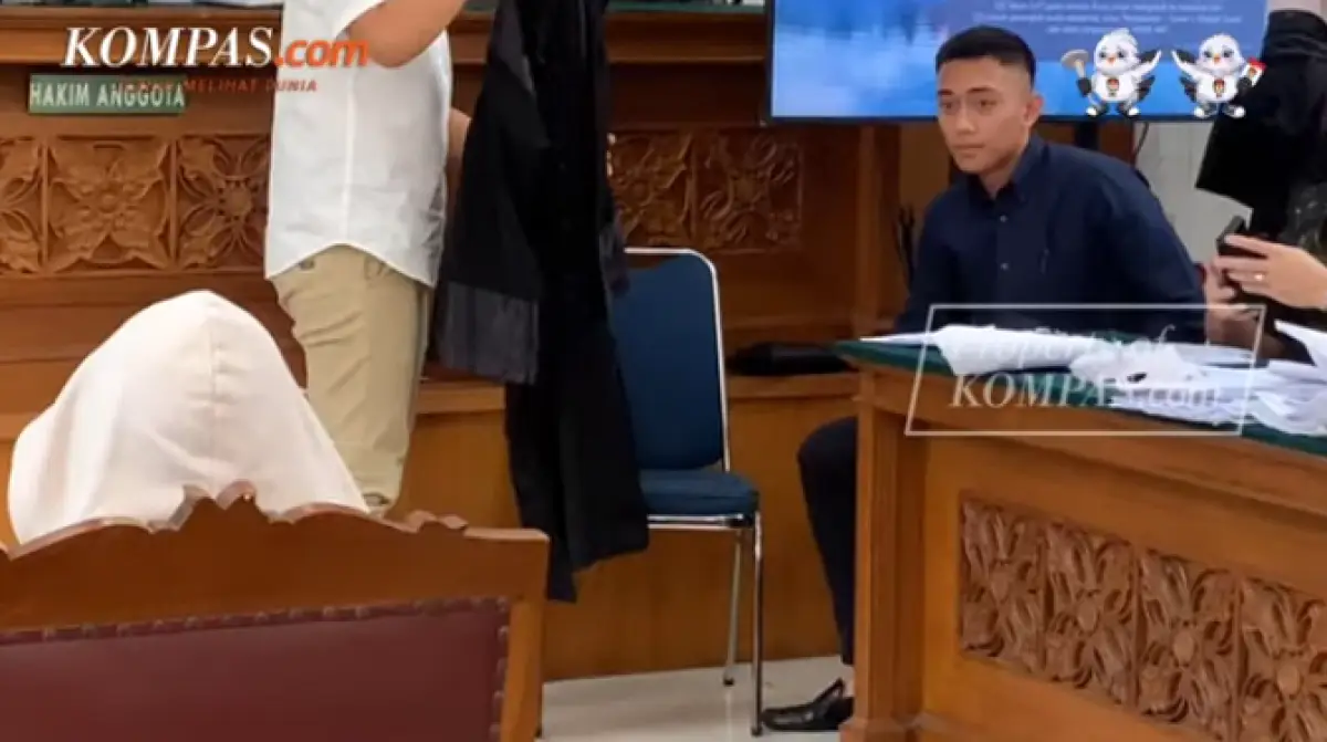 Mario Dandy di sidang hari ini, Selasa 27 Juni 2023. (Sumber : youtube/Kompas TV)