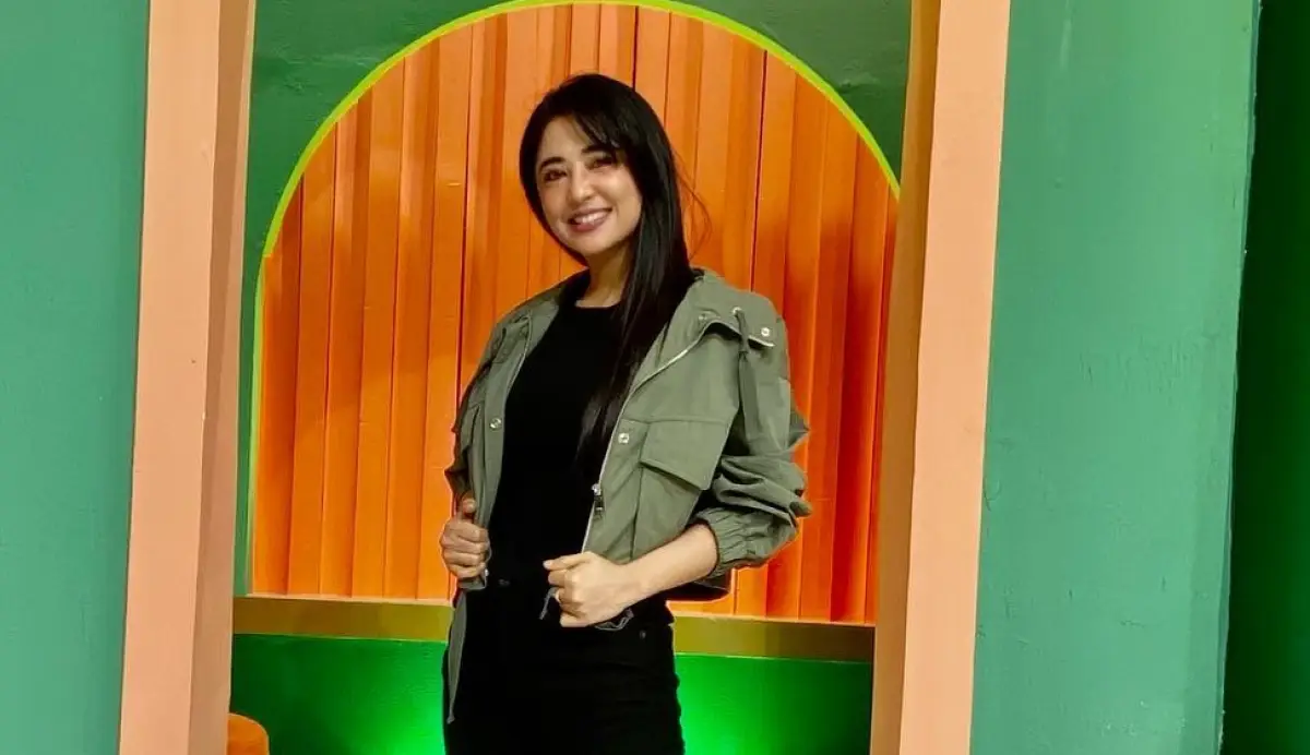 Pedangdut Dewi Perssik sindir mantan suaminya, Angga Wijaja, soal seserahan pernikahan. (Sumber : Instagram @dewiperssik9)