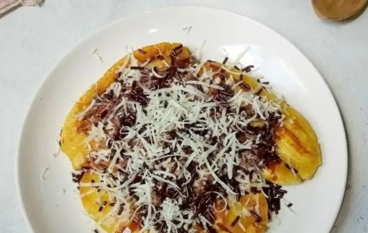 Pisang Plenet, kuliner khas Semarang dengan beragam toping enak. (Sumber : Instagram @pemerintahkotasemarang)