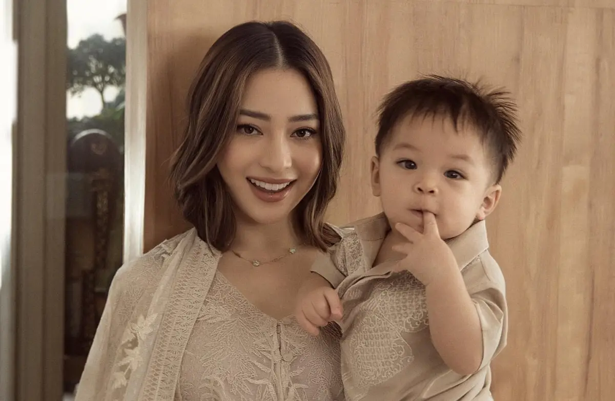 Tips menjadi ibu rumah tangga yang baik sekaligus menjadi wanita karier yang sukses. (Sumber : Instagram @nikitawillyofficial94)