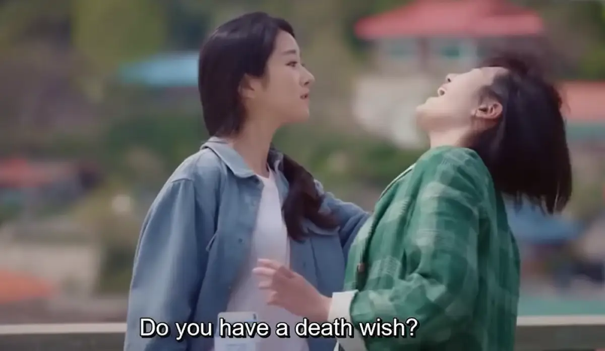 Ko Moonyoung (Seo Yeaji) saat mengumpat di drama Korea, It's Okay to Not Be Okay. (Sumber : YouTube tvN)