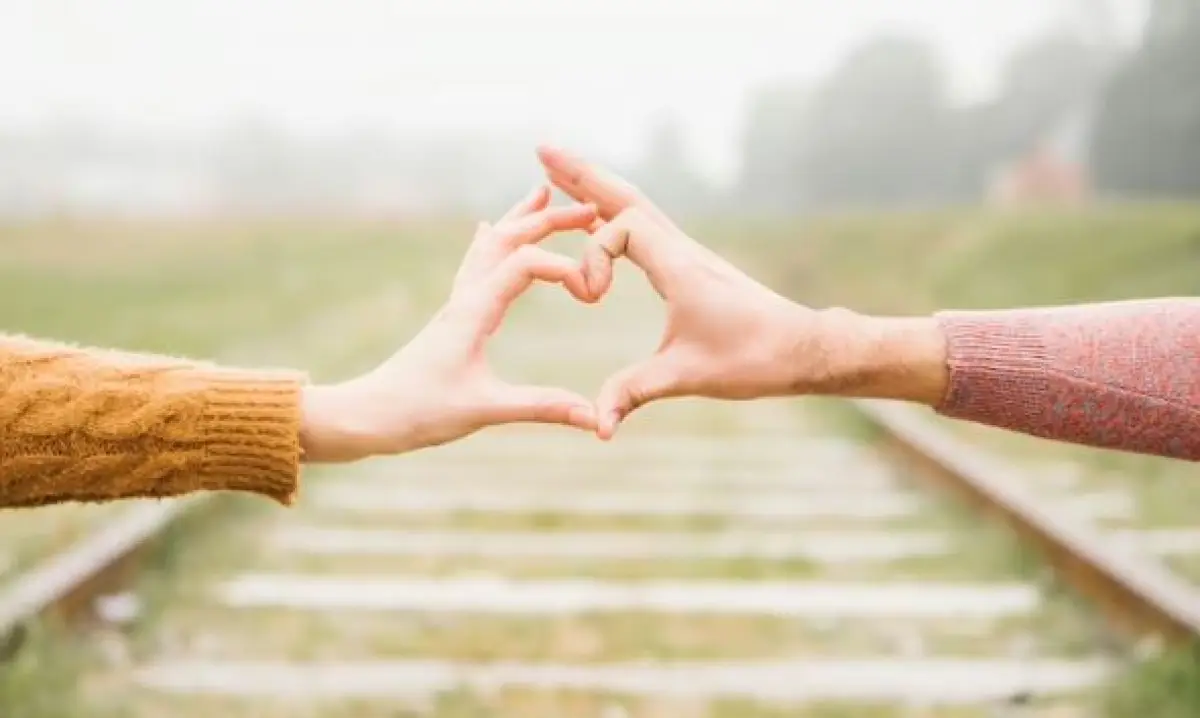 Ilustrasi | Link Ujian Bucin, Bisa Ukur Tingkat Kebucinanmu Pada Pasangan (Sumber : Freepik)