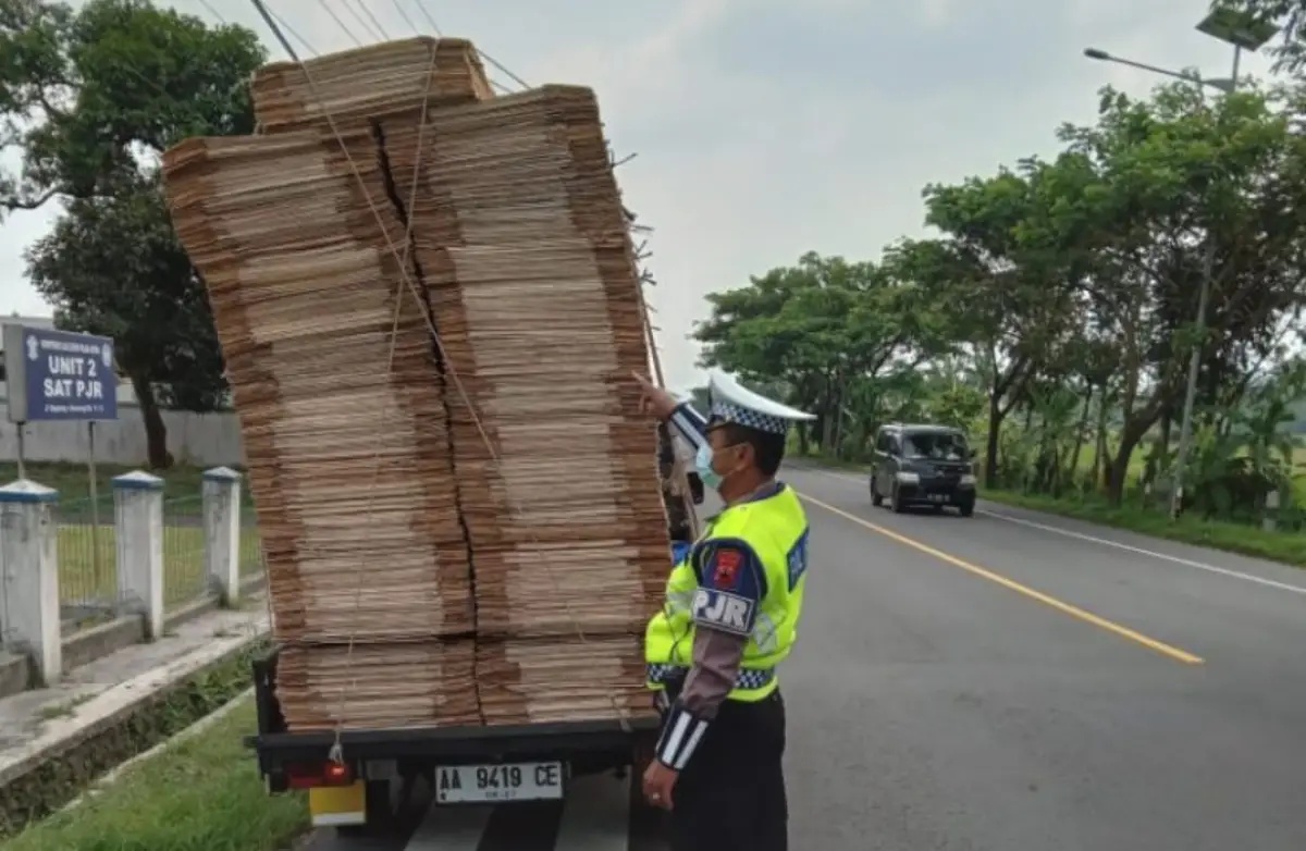 Dua hari pelaksanaan Operasi Patuh Candi 2023 tercata 9023 pelanggaran lalin terjadi. (Sumber : Dok. Polda Jateng)