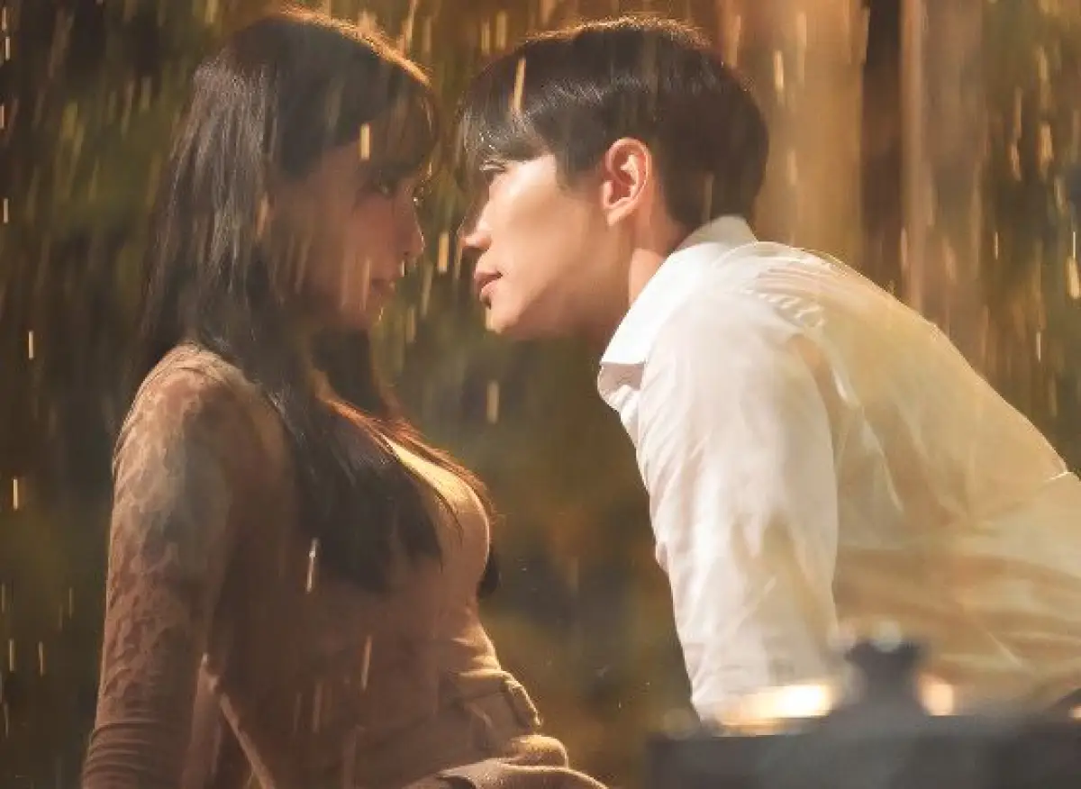 Drama Korea dengan Adegan Ciuman Terpanas, termasuk drama terbaru King The Land (Sumber : instagram.com/jtbcdrama)