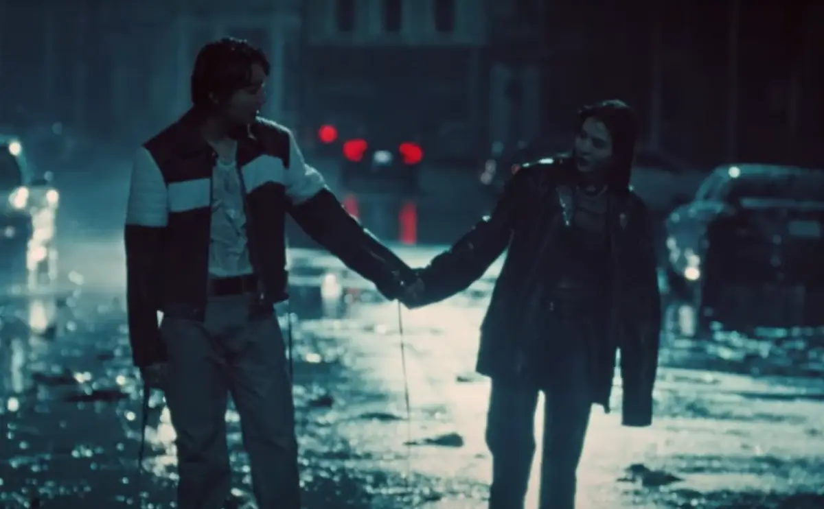 Jungkook BTS dan Han Sohee pada video klip Seven, lagu debut Jungkook BTS (Sumber : YouTube HYBE LABELS)