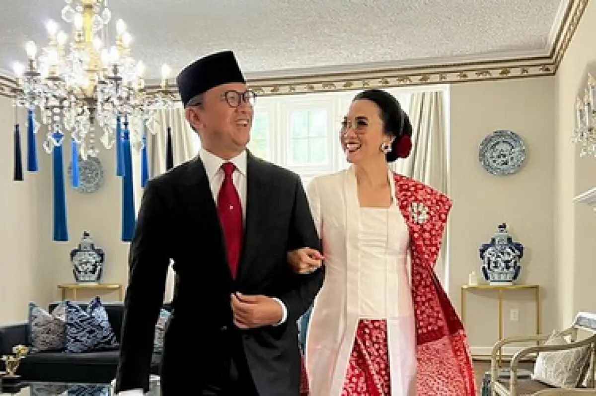 Cantiknya Ayu Heni Rosan, istri Wamen BUMN Baru yang jadi sorotan (Sumber : Instagram/@2gek_ayuhenirosan)