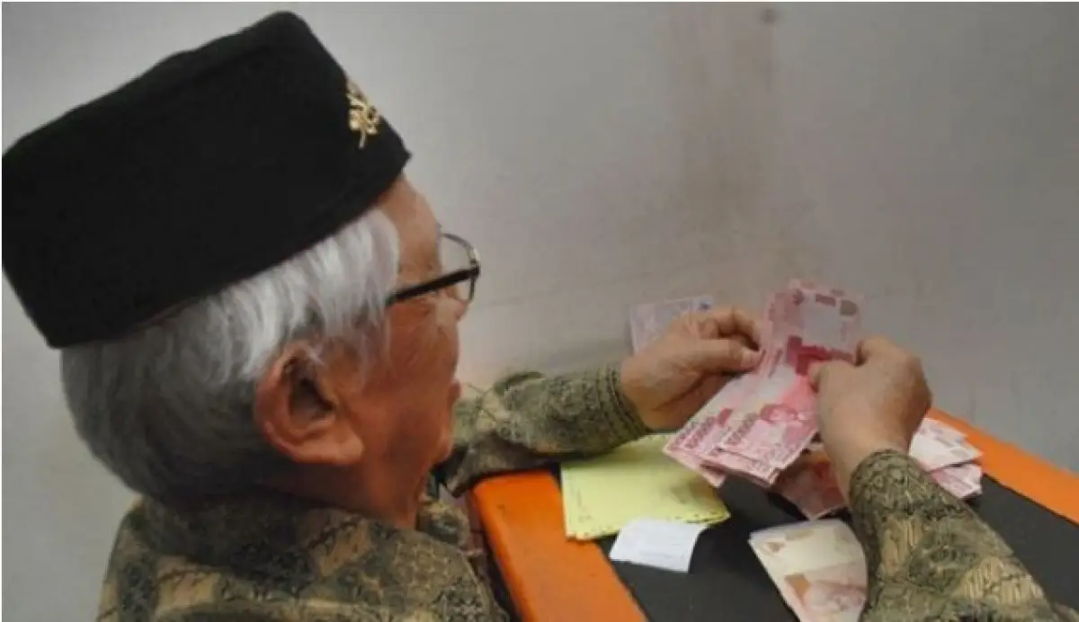 Gaji Pensiunan PNS ikut naik diumumkan Jokowi (Sumber : menpan.go.id)