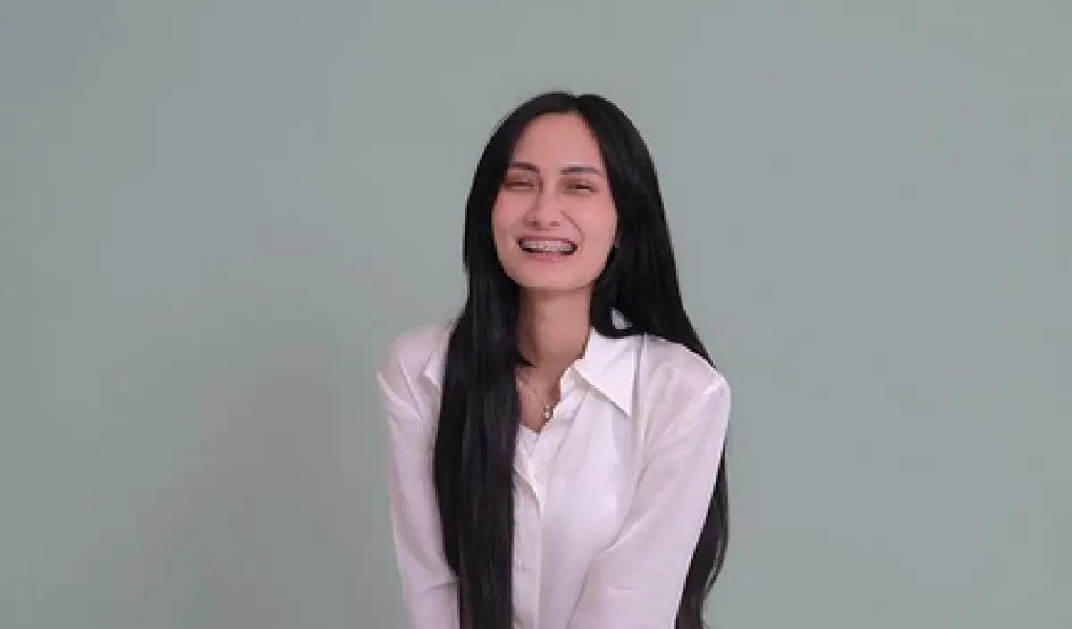 Indira Ratnasari, crazy rich yang adakan pernikahan anjing dengan adat jawa senilai ratusan juta. (Sumber : Instagram/@nenaghoib)