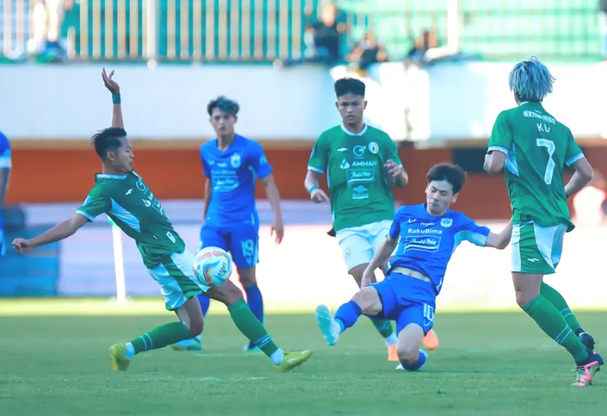 PSIS Semarang curi satu poin di kandang PSS Sleman, Gilbert Agius: Permainan tidak sesuai konsep setelah kartu merah. (Sumber : ligaindonesiabaru.com)