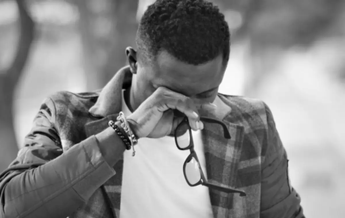 Ilustrasi pria hampir buta karena hendak pecahkan rekor 100 jam menangis (Sumber : Pixabay/victoruzihben)