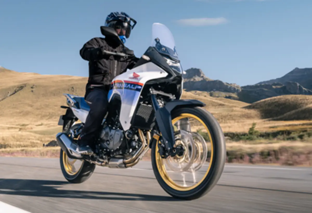 Harga dan spesifikasi big bike adventure touring Honda XL750 Transalp. (Sumber : astra-honda.com)