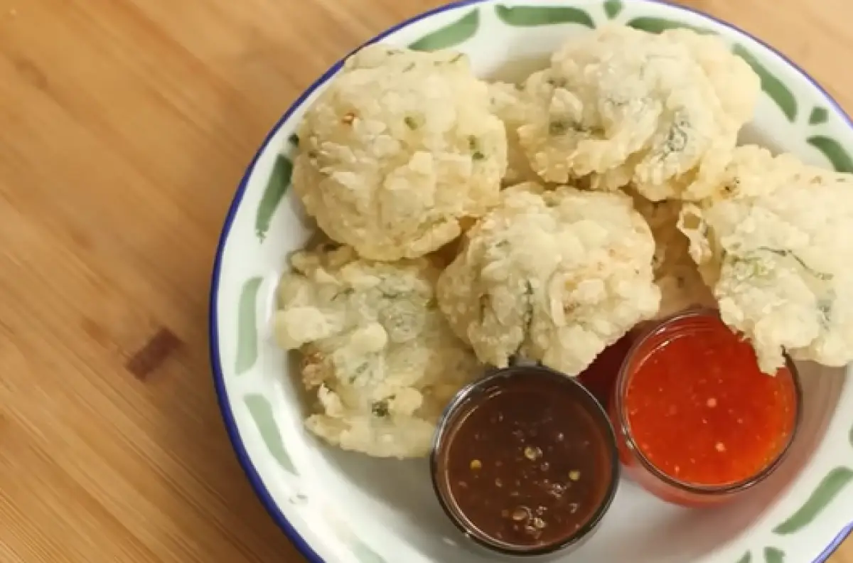 Ilustrasi cireng bumbu rujak (Sumber : YouTube/Devina Hermawan)