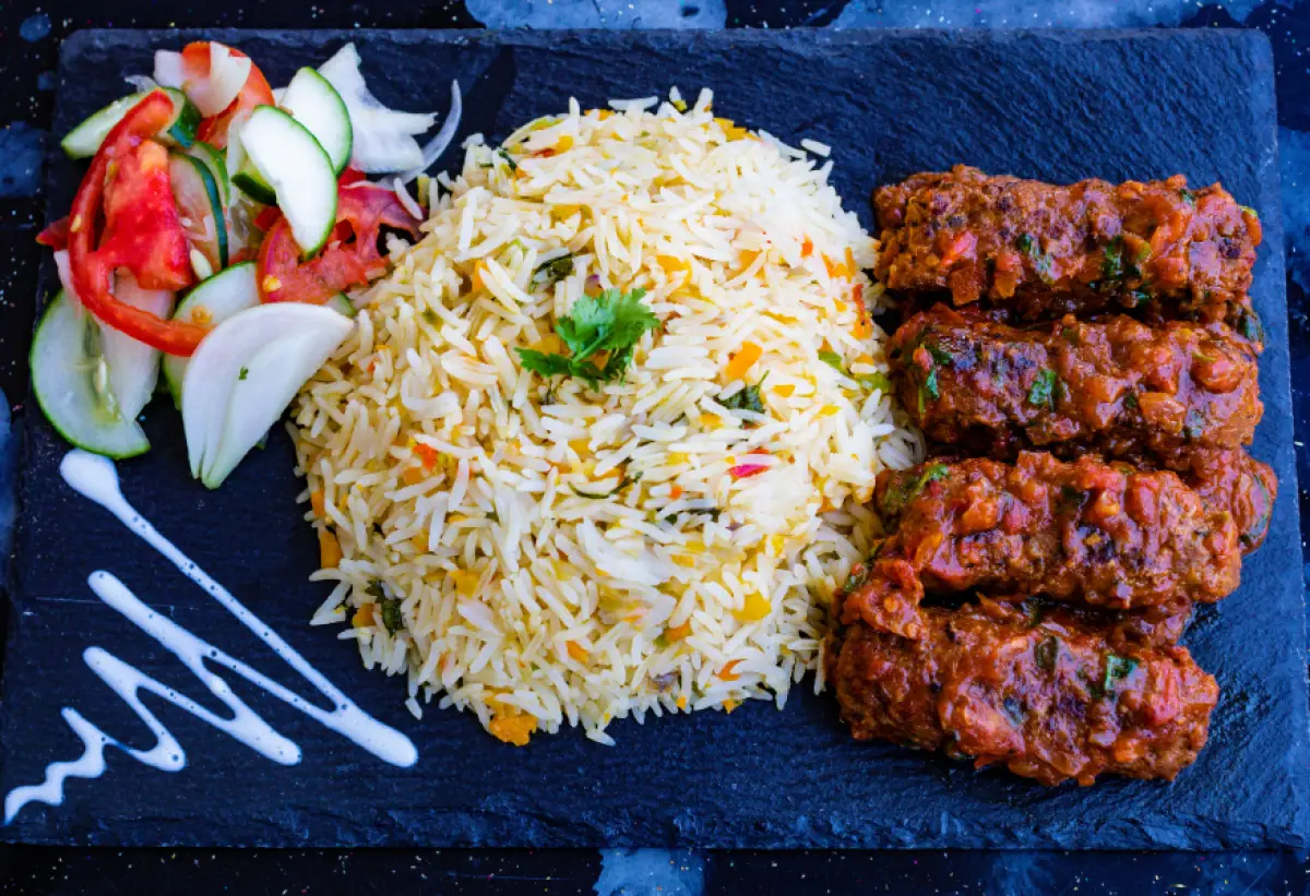 Ilustrasi | Perhatikan panduan nasional "Isi Piringku" dan "Urban Farming" saat ikut Lomba Memasak Nasi Goreng Khas Mbak Ita. (Sumber : Pexels/Antony Trivet)