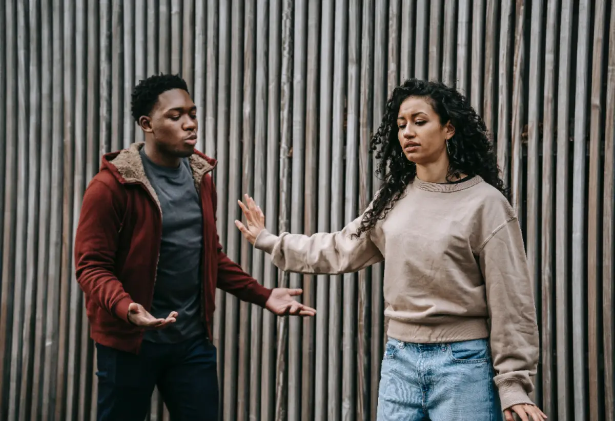 Ilustrasi | 8 tanda kamu diabaikan atau jadi korban ghosting. (Sumber : Pexels/Keira Burton)