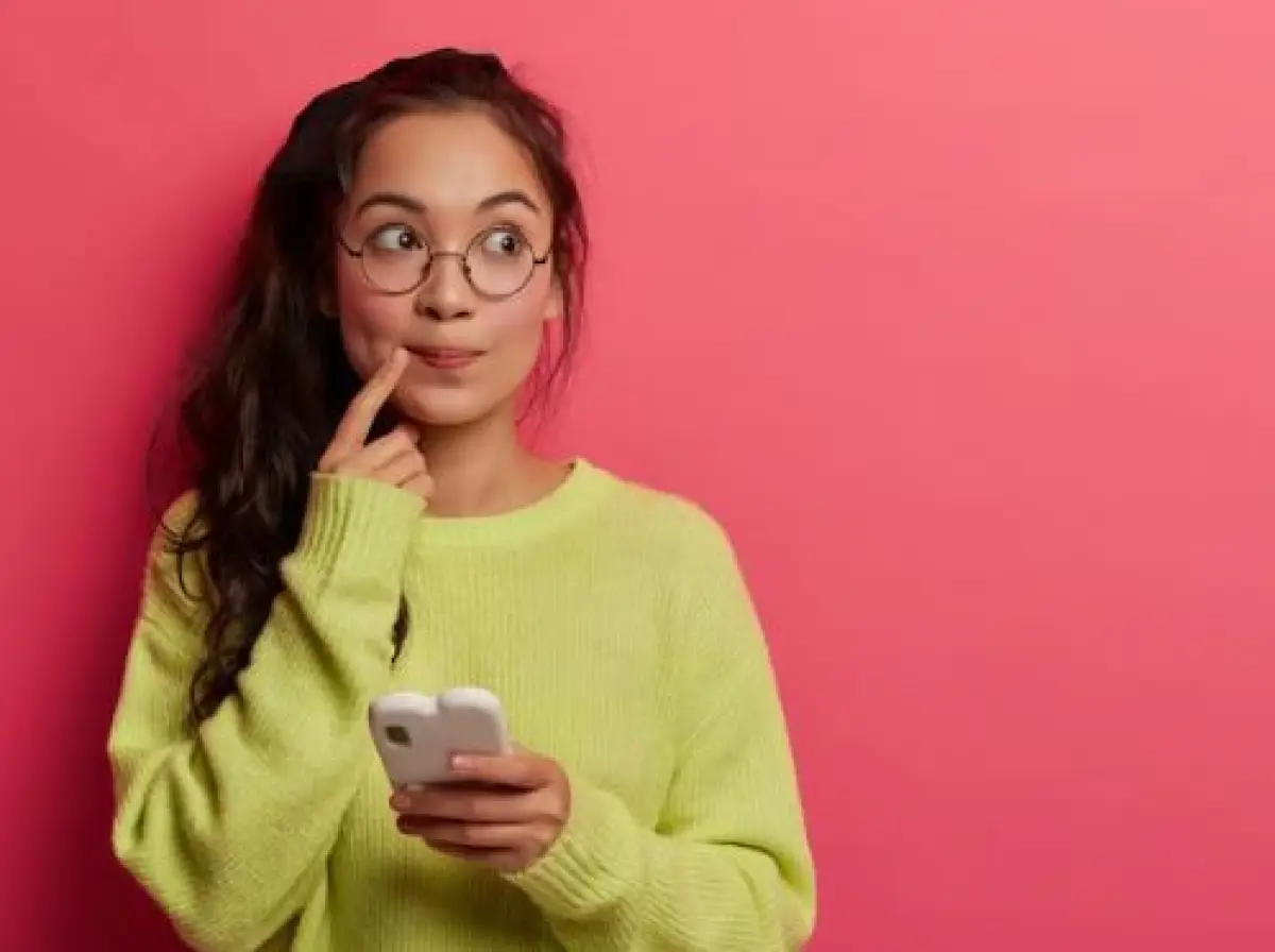 Ilustrasi | Kebiasaan yang Bisa Membuat Kamu Jadi Makin Pintar (Sumber : Freepik/wayhomestudio)