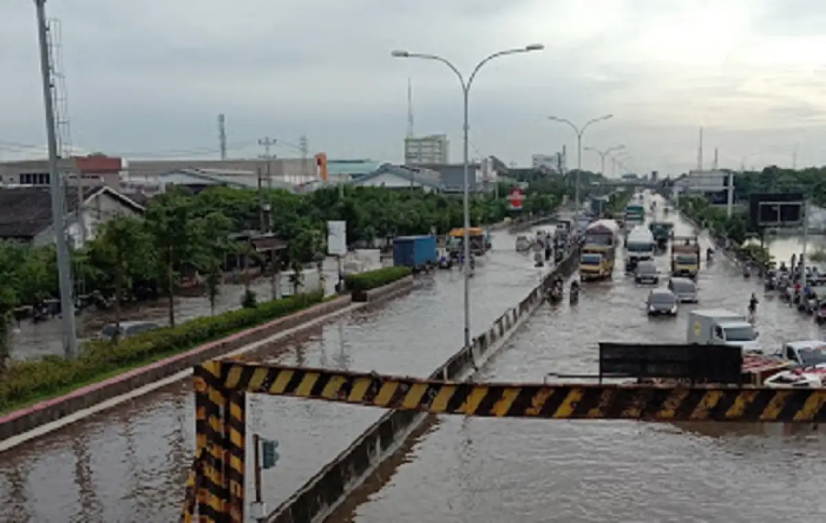 Ilustrasi Jalan Kaligawe Semarang yang akan dilakukan peninggian jalan. (Sumber : Google Slamet Riyadi)
