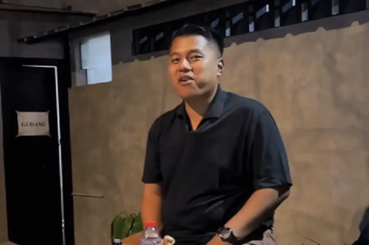 Ex-camat Gajahmungkur, Ade Bhakti Ariawan, yang buat konten soal nasi goreng diduga untuk menyindir Lomba Masak Nasi Goreng khas Mbak Ita. (Sumber : Instagram @adebhakti)