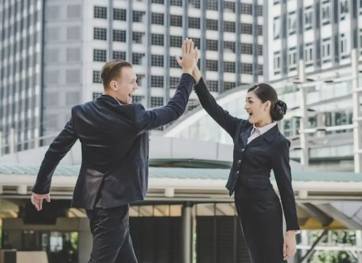 Ilustrasi | Langkah tentukan karir bagi fresh graduate(Sumber : Freepik/jcomp)