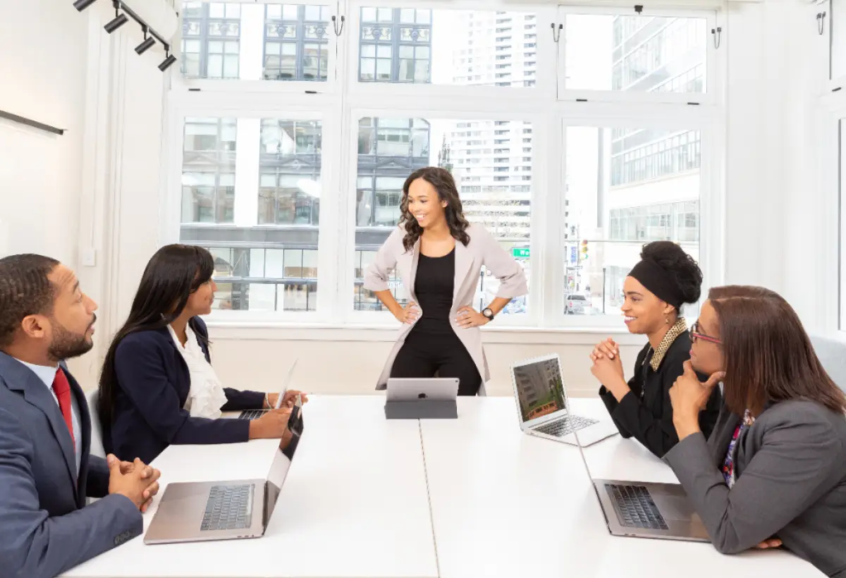 Ilustrasi | 10 pekerjaan diprediksi akan hilang di masa depan (Sumber : Pexels/Rebrand Cities)