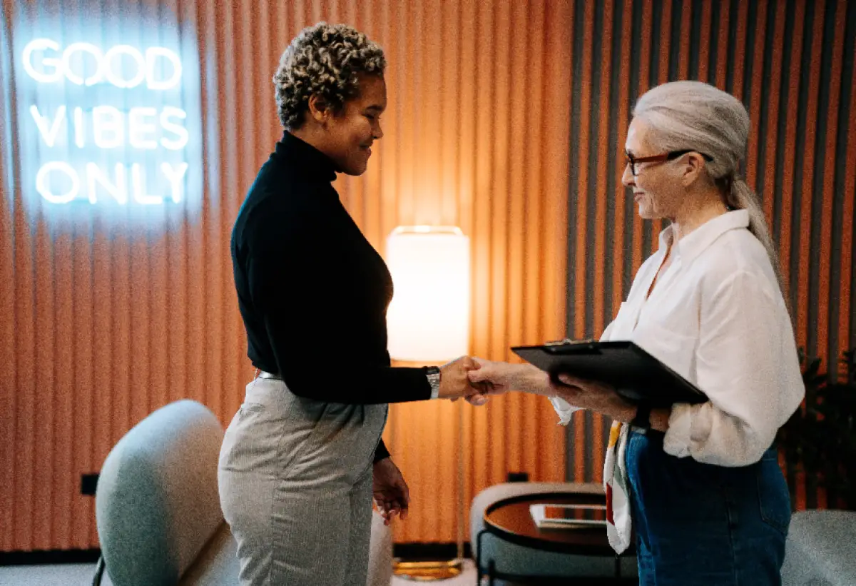 3 langkah membangun resume agar mudah diterima kerja.f (Sumber : Pexels/cottonbro studio)