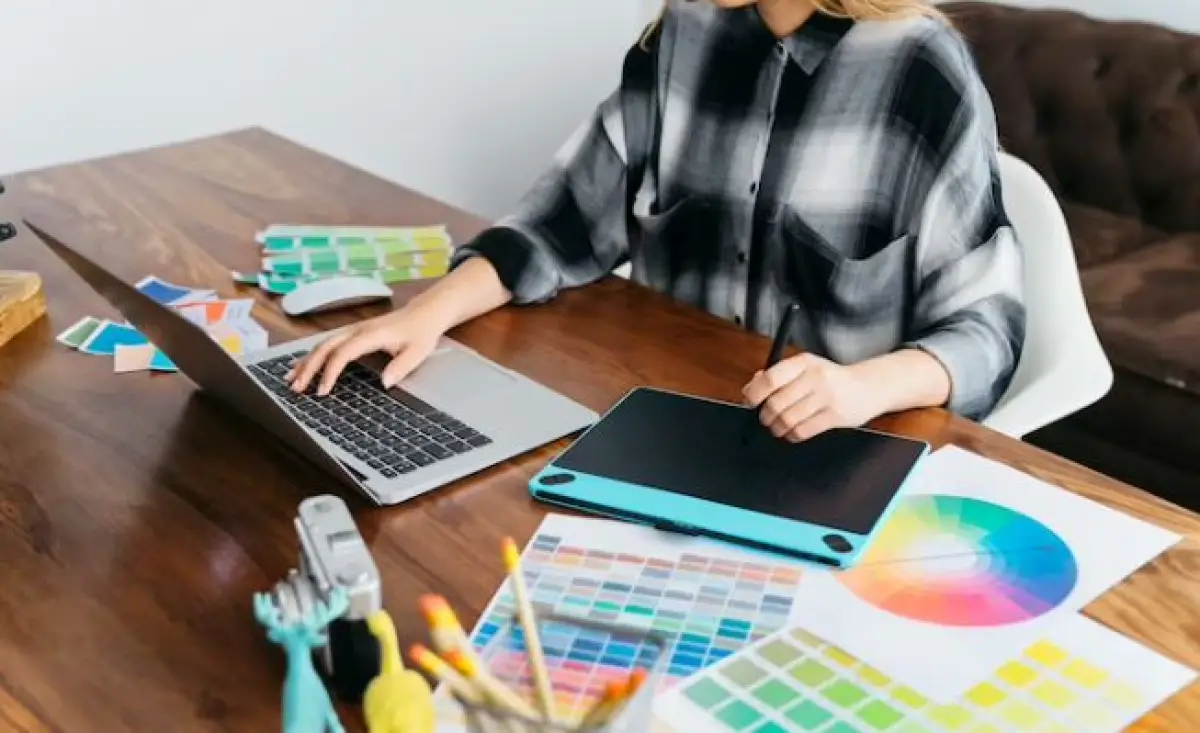 Ilustrasi | Usaha Sampingan yang Memiliki Penghasilan Menjanjikan (Sumber : Freepik)