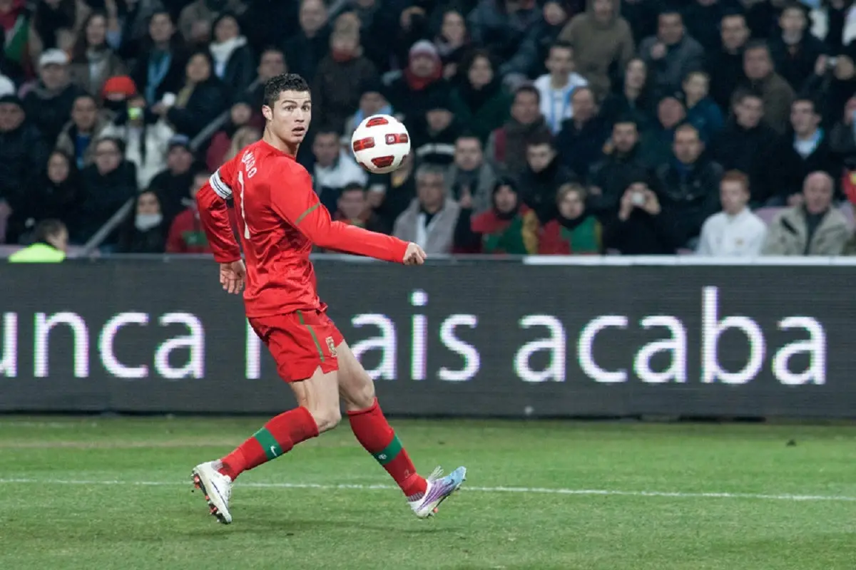 Gaji Cristiano Ronaldo disebut 5 kali lipat gaji Sadio Mane. (Lisensi Creative Commons)