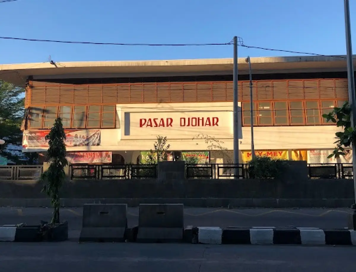 Kuliner hidden gem di Pasar Johar Semarang, ada Es Gempol, Sate, Soto dan Gudeg. (Sumber : Google Fatman Cycling)