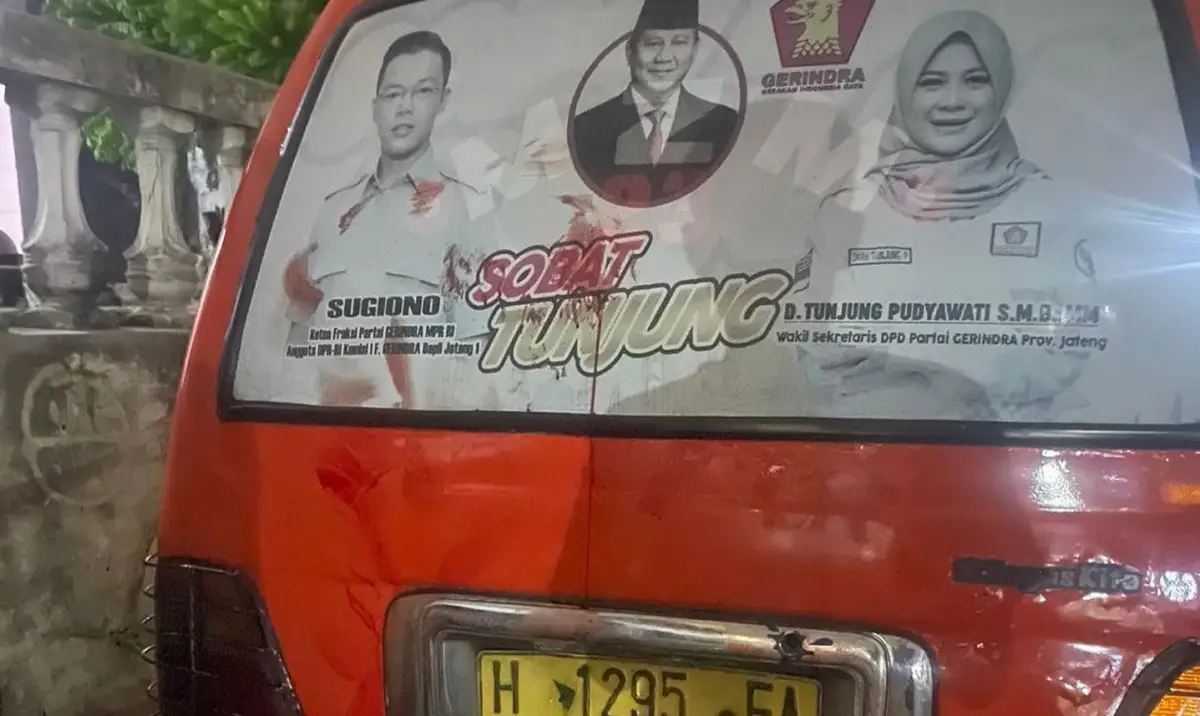 Pembunuhan di angkot di Tandang, Kota Semarang, 1 orang tewas, pelaku masih dalam pencarian. (Sumber : Instagram @kejadiansmg)
