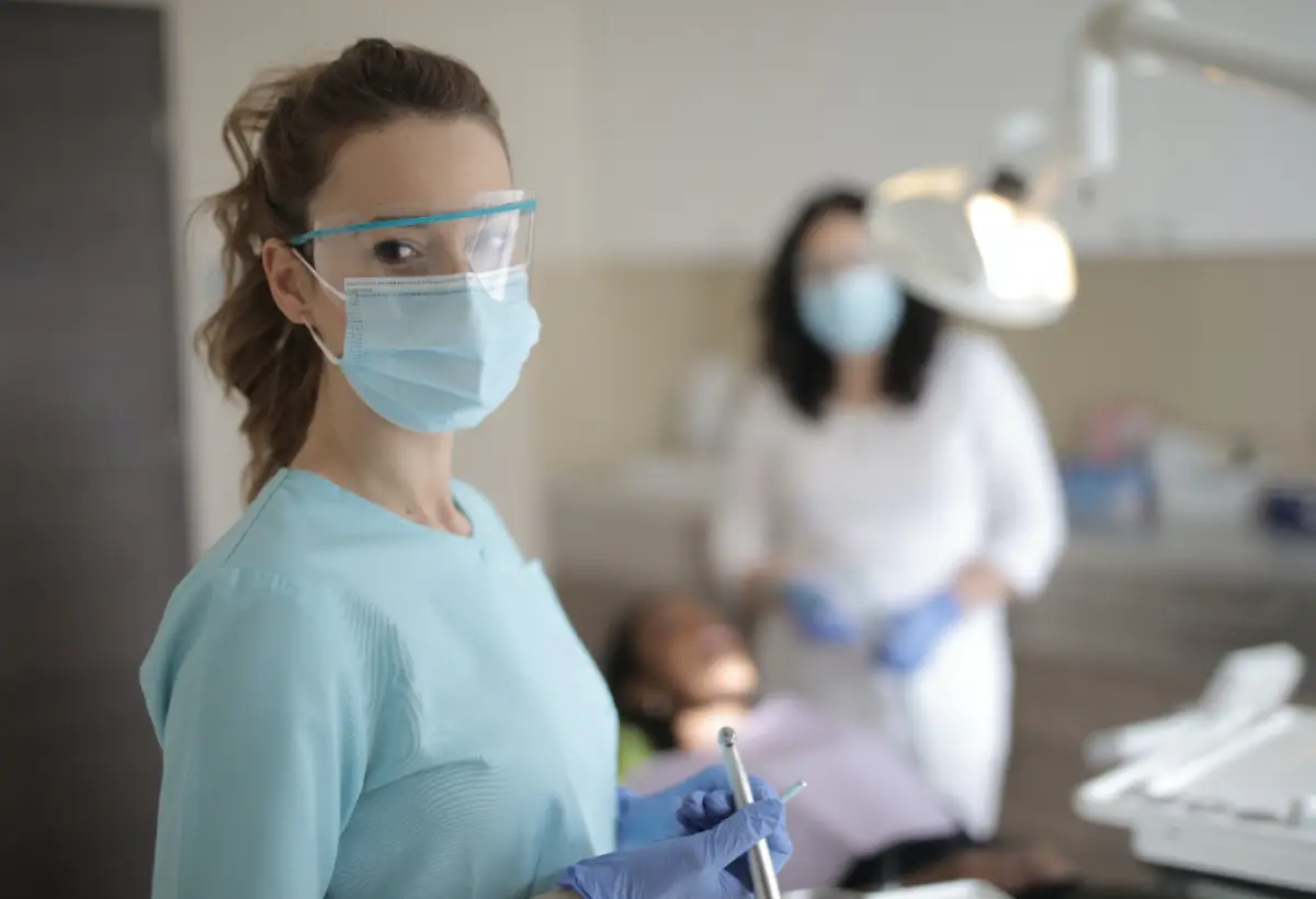 Ilustrasi | Tips lolos seleksi PPPK Tenaga Kesehatan 2023. (Sumber : Pexels/Andrea Piacquadio)