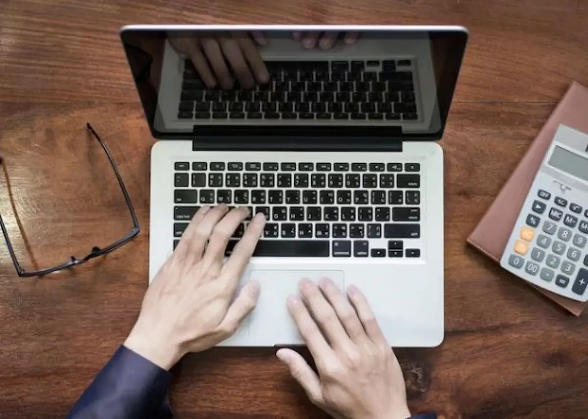 Ilustrasi | Tips membuat Garis Lurus Otomatis di Microsoft Word (Sumber : Freepik/snowing)