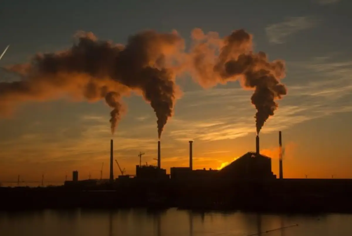 Ilustrasi | Disebut Sebagai Penyebab Polusi, Ini 16 Daftar PLTU Batu Bara yang Ada di Sekitar Jakarta (Sumber : Freepik/wirestock)