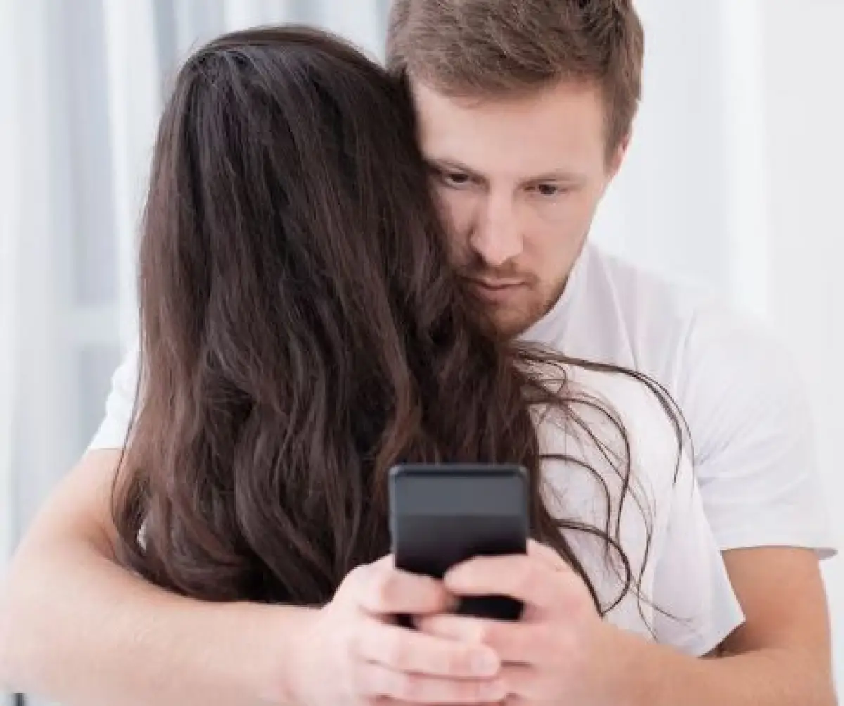 Ilustrasi selingkuh (Sumber : Freepik)