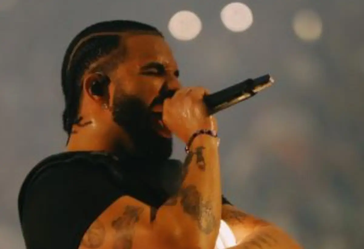 Drake Beri Tas Hermes ke Penggemar, harganya ratusan juta rupiah (Sumber : instagram.com/champagnepapi)